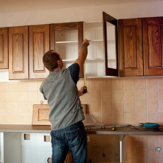 Choosing Hardware for Your Kitchen Cabinets